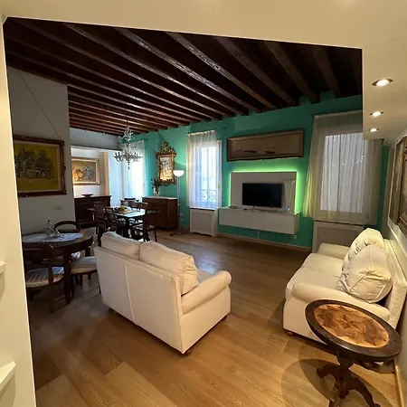 Apartment Albrizzi Charme