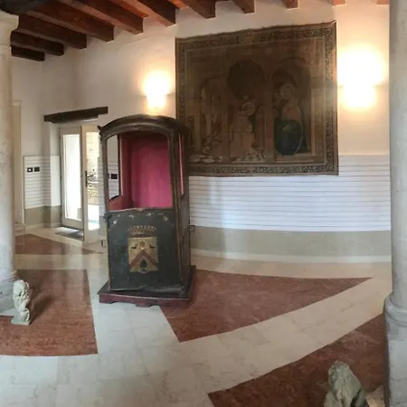 Apartment Albrizzi Charme *