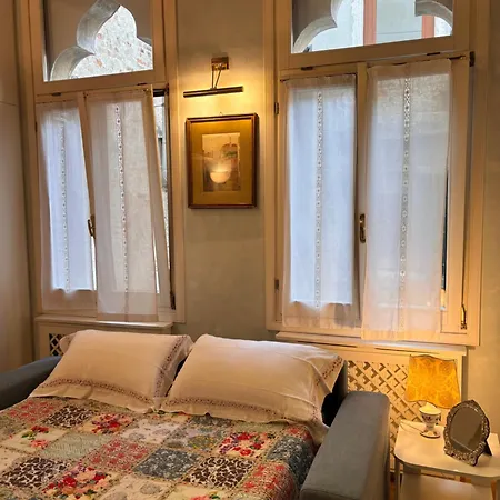 Apartment Albrizzi Charme *